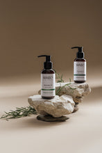 Kép betöltése a galériamegjelenítőbe: MASSAGE OLAJ 300mg CBD, izom és ízületi problémákra, 100ml